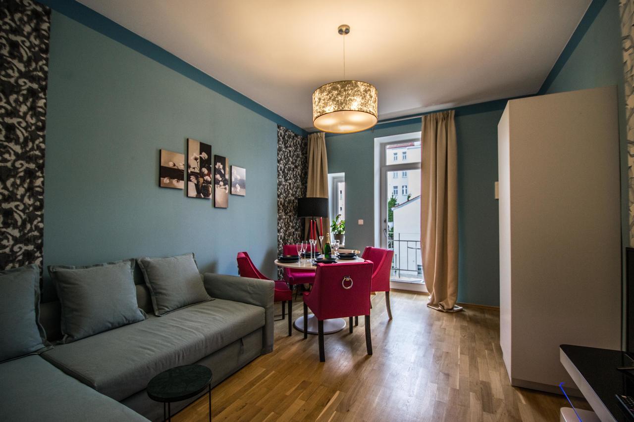 Stylish Close To Eden Garden * Прага