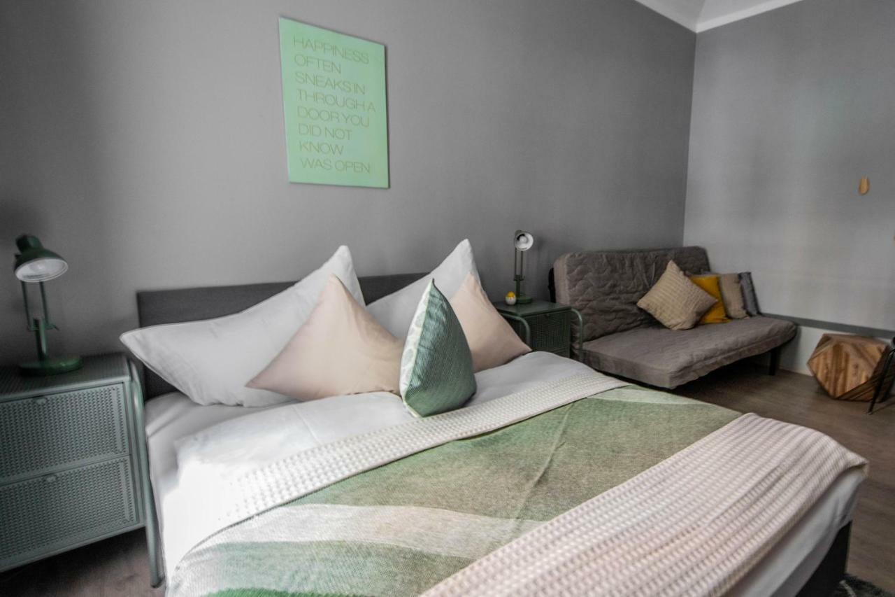 Апартаменты Stylish Close To Eden Garden Прага